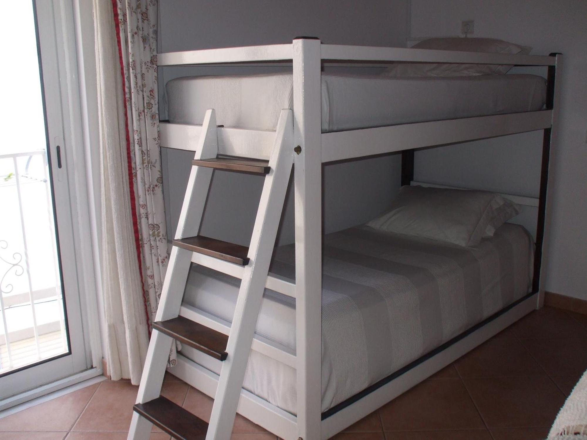 Dinas Guesthouse Lagos Habitación foto