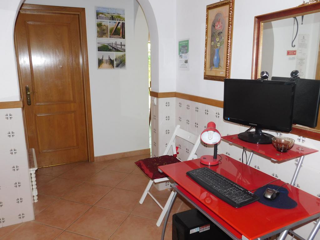 Dinas Guesthouse Lagos Exterior foto
