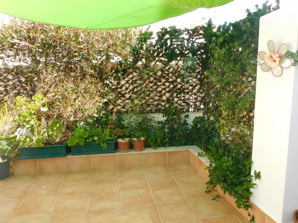 Dinas Guesthouse Lagos Exterior foto